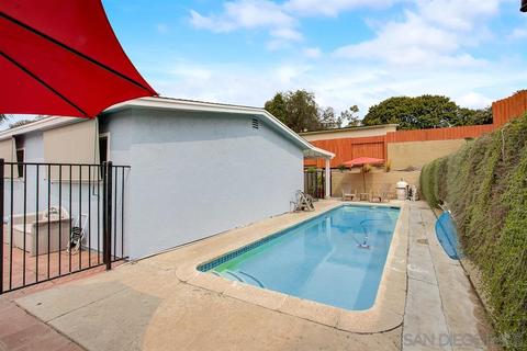 3961 Cameo Dr, Oceanside, CA 92056 photo 21