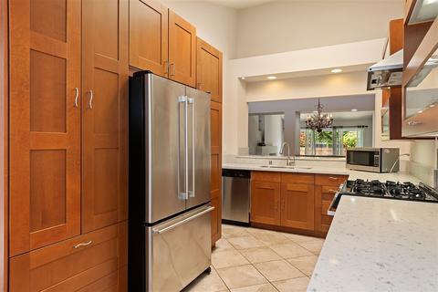 6349 Via Cabrera, La Jolla, CA 92037 photo 4