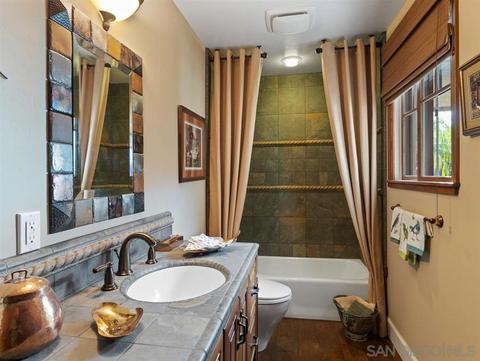 2505 Royal Crest Dr, Escondido, CA 92025 photo 15