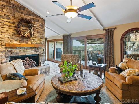 2505 Royal Crest Dr, Escondido, CA 92025 photo 4