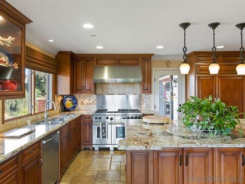 2505 Royal Crest Dr, Escondido, CA 92025 photo 18