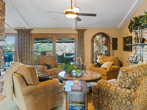 2505 Royal Crest Dr, Escondido, CA 92025 photo 3