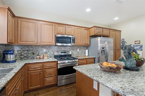 1748 Wolf Canyon Loop, Chula Vista, CA 91913 photo 10