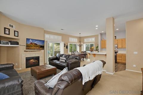 8977 Courtyard View Dr, Escondido, CA 92026 photo 4