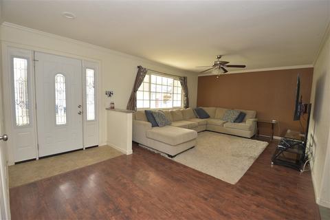 10627 Sanfred Ct, Santee, CA 92071 photo 2