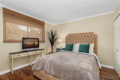 864 E Ave, Coronado, CA 92118 photo 14