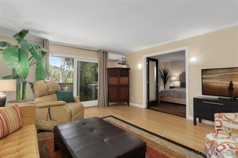 864 E Ave, Coronado, CA 92118 photo 3