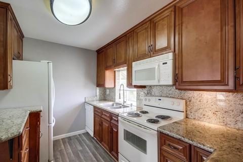 745 E Bradley Ave #52, El Cajon, CA 92021 photo 4