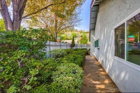 687 Dewane Dr, El Cajon, CA 92020 photo 23