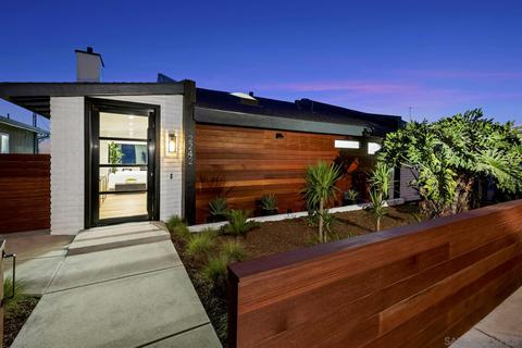 2242 Oxford, Cardiff, CA 92007 photo 2