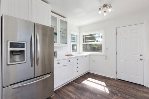 835 Midway St, La Jolla, CA 92037 photo 10