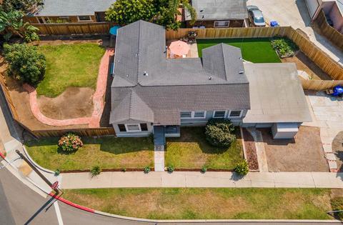 835 Midway St, La Jolla, CA 92037 photo 2