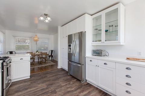 835 Midway St, La Jolla, CA 92037 photo 11