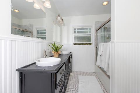 835 Midway St, La Jolla, CA 92037 photo 16