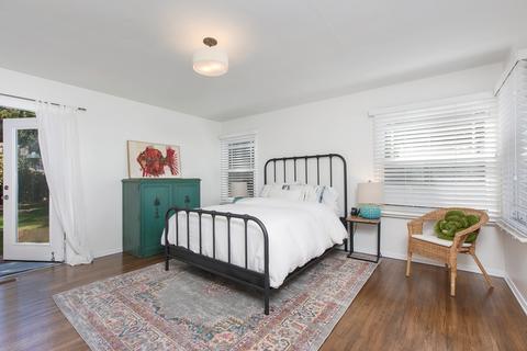 835 Midway St, La Jolla, CA 92037 photo 13