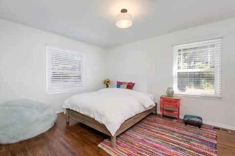 835 Midway St, La Jolla, CA 92037 photo 17