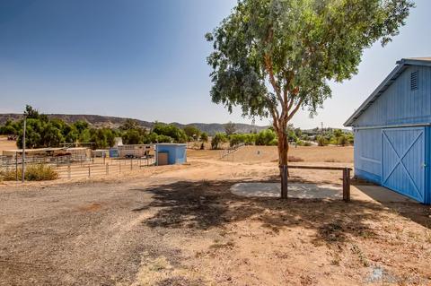 454 Steffy Rd, Ramona, CA 92065 photo 1