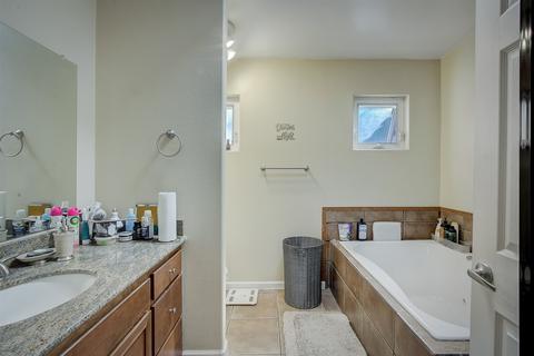 1409 Portola Ave, Spring Valley, CA 91977 photo 19