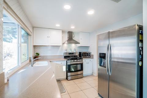 1414 Esperanza Way, Escondido, CA 92027 photo 5