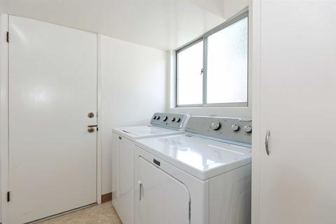 6445 Avenida Manana, La Jolla, CA 92037 photo 21