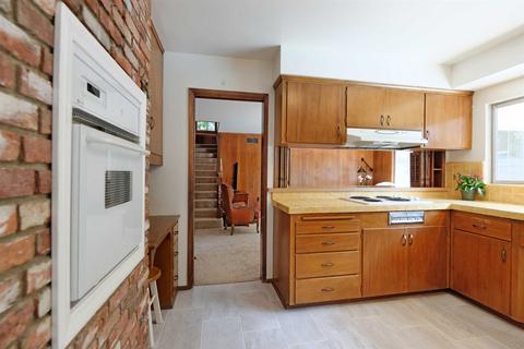 6445 Avenida Manana, La Jolla, CA 92037 photo 10