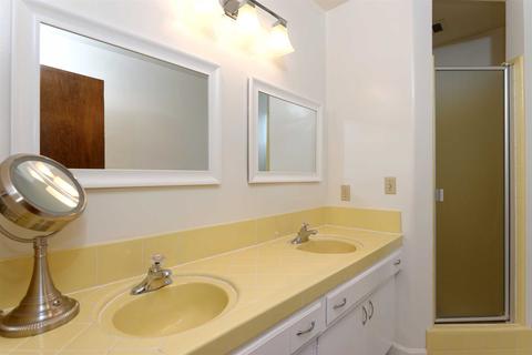 6445 Avenida Manana, La Jolla, CA 92037 photo 17