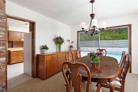 6445 Avenida Manana, La Jolla, CA 92037 photo 6