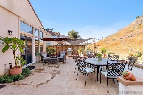 2429 Fallbrook Pl, Escondido, CA 92027 photo 25