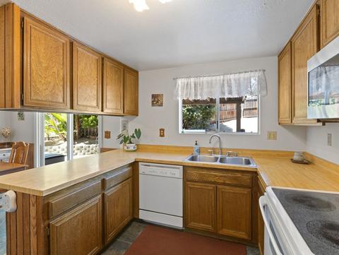 1436 Esperanza Way, Escondido, CA 92027 photo 9