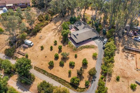 11606 Johnson Lake Rd, Lakeside, CA 92040 photo 2