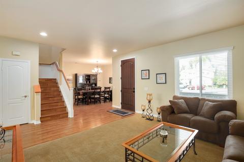 1101 Newcastle Ct, Oceanside, CA 92056 photo 5