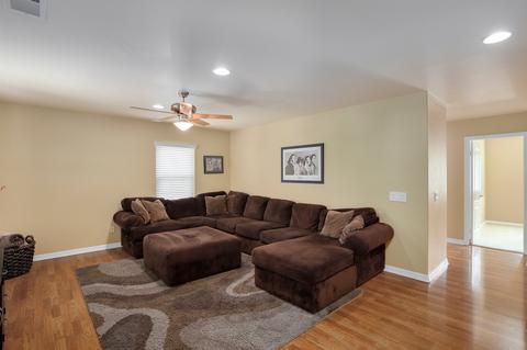 1101 Newcastle Ct, Oceanside, CA 92056 photo 23