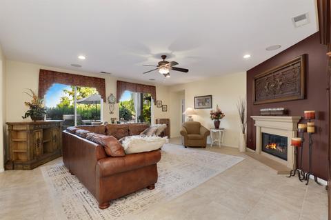 2066 Amparo Ct, Escondido, CA 92025 photo 9