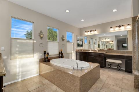 2066 Amparo Ct, Escondido, CA 92025 photo 24
