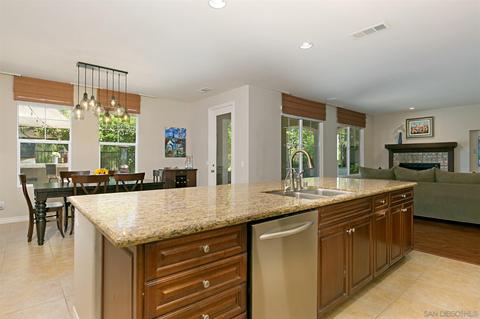 7459 Circulo Sequoia, Carlsbad, CA 92009 photo 14