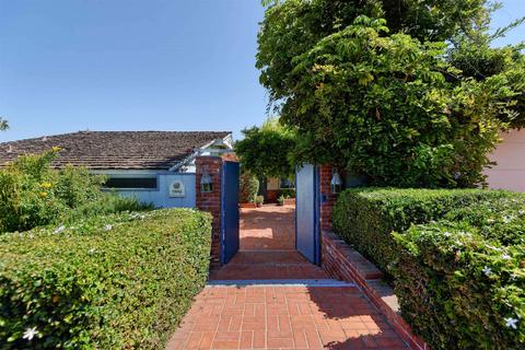 7982 Roseland Dr, La Jolla, CA 92037 photo 6