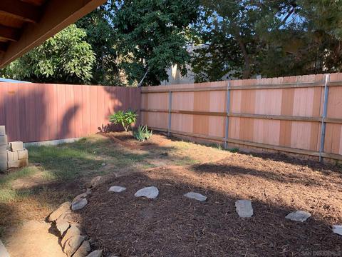 8578 E Lake Bluffs Cir, Spring Valley, CA 91977 photo 12