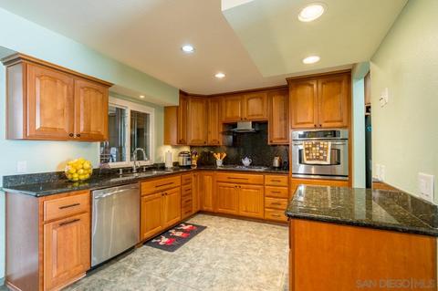 9416 Carlton Oaks Dr #C, Santee, CA 92071 photo 12
