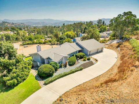 11531 Alba Rosa Dr, Lakeside, CA 92040 photo 1