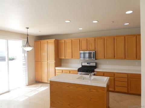 2034 Date St, Vista, CA 92083 photo 5