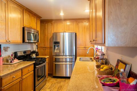 829 Iris Ave, Imperial Beach, CA 91932 photo 13