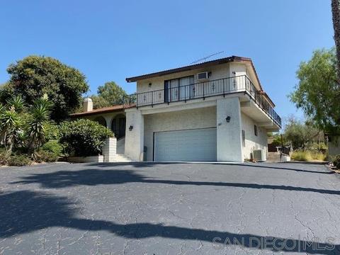 1911 Riviera Dr, Vista, CA 92084 photo 3