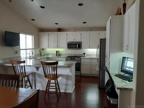 9037 Bellis Ln, Lakeside, CA 92040 photo 5
