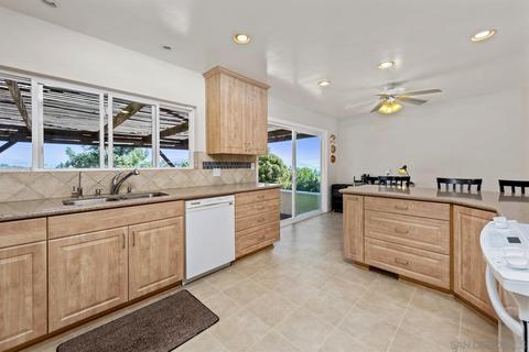 4805 Resmar Rd, La Mesa, CA 91941 photo 6