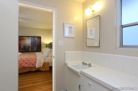 8697 Dunaway Dr, La Jolla, CA 92037 photo 23