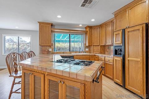 6180 Primrose, La Mesa, CA 91942 photo 4