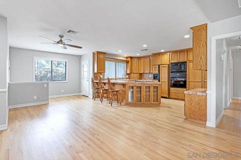 6180 Primrose, La Mesa, CA 91942 photo 3