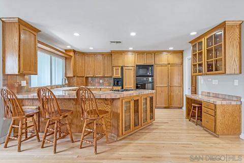6180 Primrose, La Mesa, CA 91942 photo 5