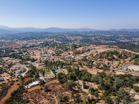 3426 E Victoria Dr, Alpine, CA 91901 photo 4
