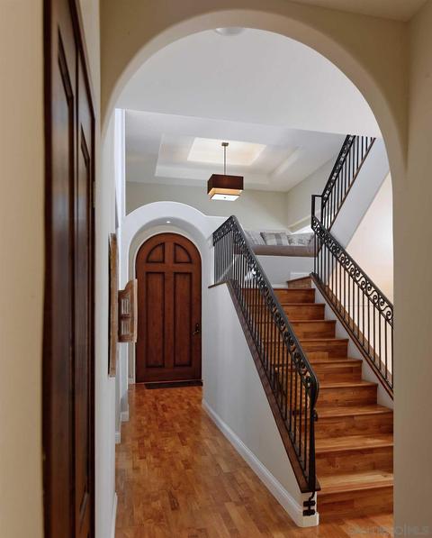6320 Avenida Cresta, La Jolla, CA 92037 photo 16